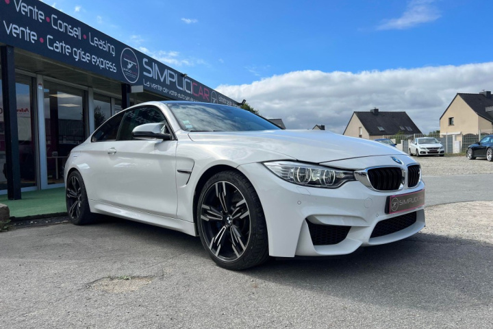 BMW M4 COUPE F82