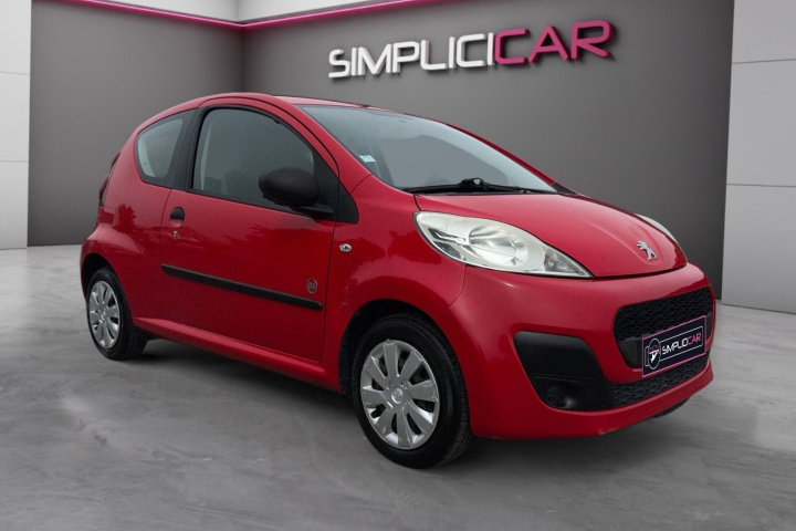 PEUGEOT 107