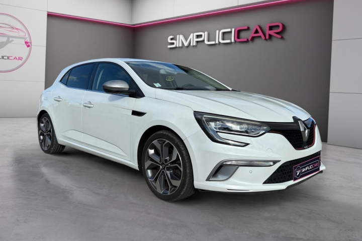 RENAULT MEGANE IV BERLINE